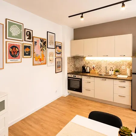 Kalkan Downtown 2br With Large Terrace * Варна
