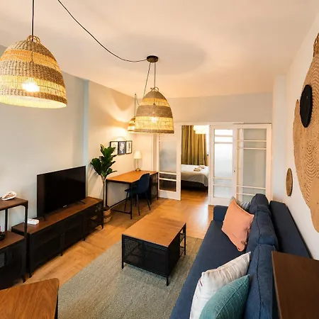 Kalkan Downtown 2br With Large Terrace 公寓 *