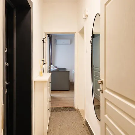 Апартамент Kalkan Downtown 2br With Large Terrace
